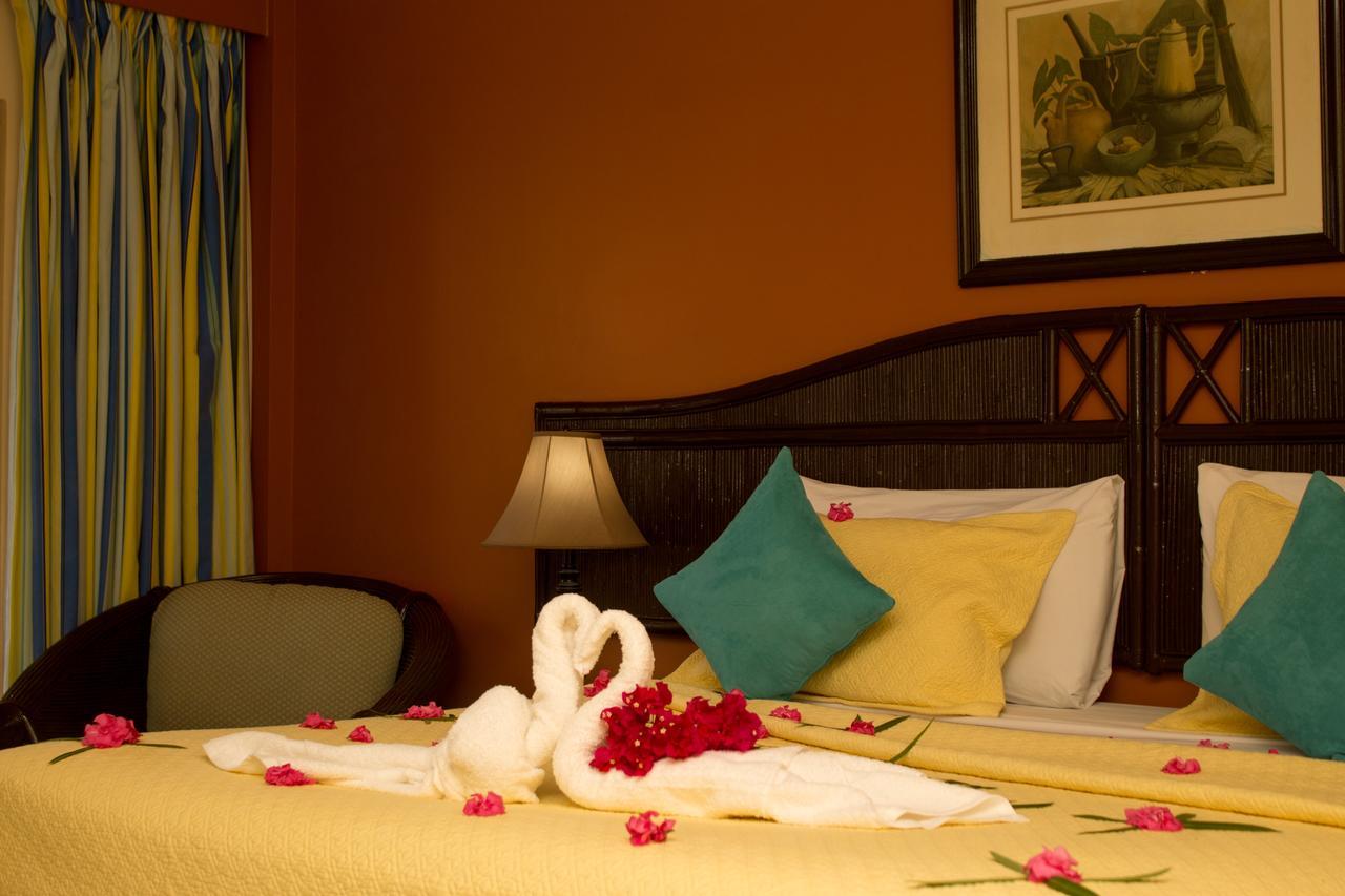Tropikist Beach Hotel And Resort Crown Point Ngoại thất bức ảnh
