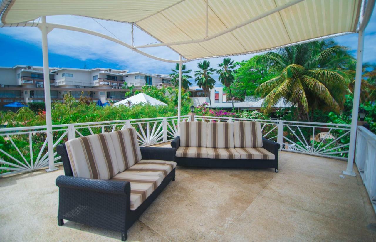 Tropikist Beach Hotel And Resort Crown Point Ngoại thất bức ảnh